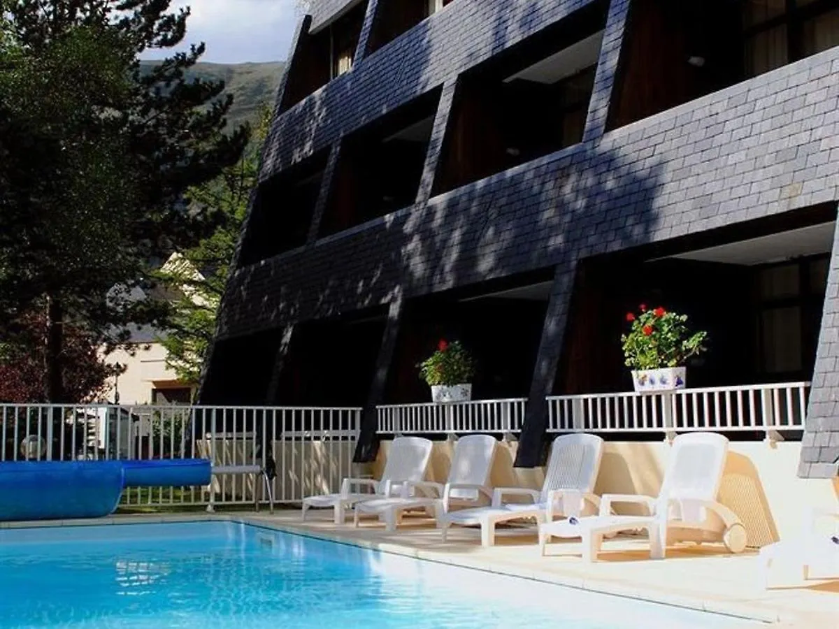 Studio Renove Pour 4 Pers. Avec Piscine, Sauna Et Balcon A Saint-Lary-Soulan - Fr-1-296-257 France